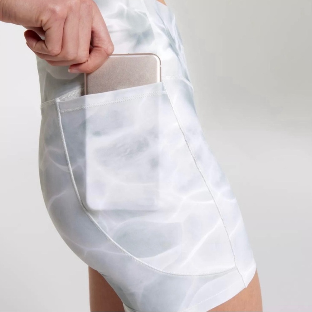 High Rise Bike Shorts 5” inseam Aquatic Marble - Picture 3 of 3